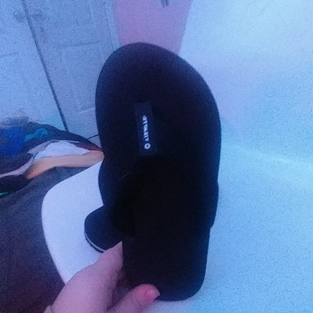 Shoes - Picture 4 of 4